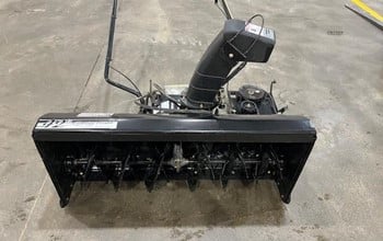 CUB CADET SNOWBLOWER